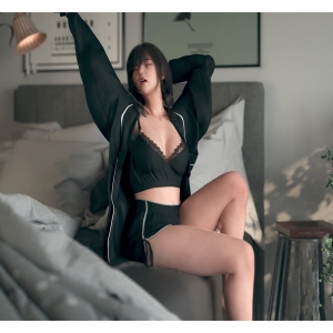 伸懒腰妹子3Dmax模型